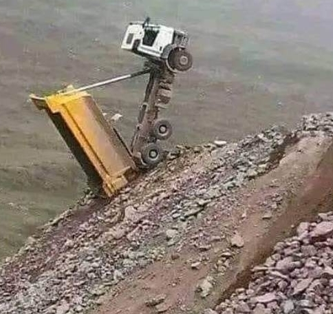 More, ebbű baj lesz!