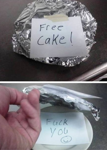 Egy kis ingyen torta a munkahelyen