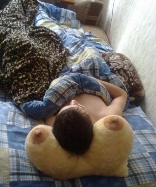 Stresszoldó csöcspárna pasiknak